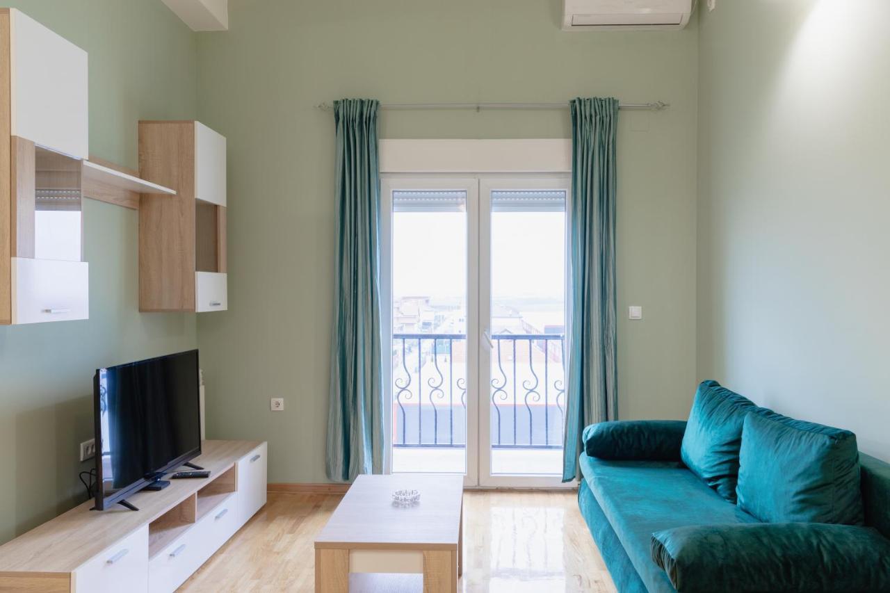 Airmi Hotel Surčin Buitenkant foto